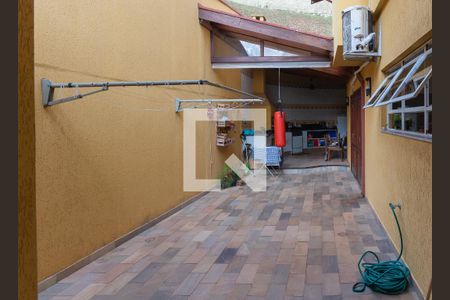 Casa à venda com 300m², 4 quartos e 4 vagas Casa à venda com 300m², 4 quartos e 4 vagasQuintal