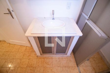 Casa à venda com 152m², 4 quartos e 5 vagasBanheiro 01