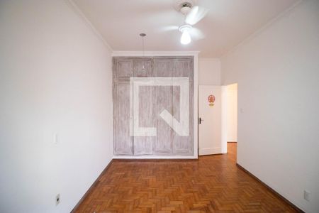 Casa à venda com 152m², 4 quartos e 5 vagasSuíte