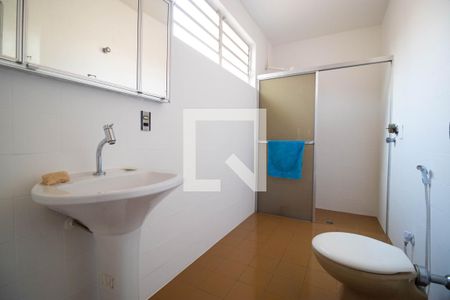 Casa à venda com 152m², 4 quartos e 5 vagasBanheiro da Suíte