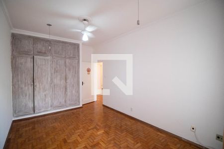 Casa à venda com 152m², 4 quartos e 5 vagasSuíte