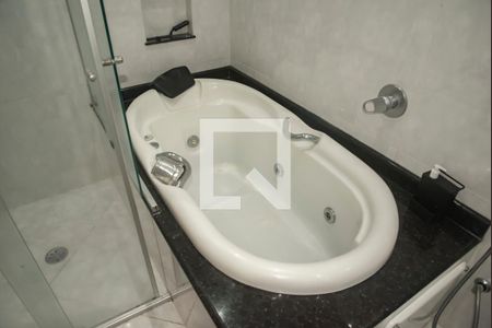 Apartamento para alugar com 128m², 3 quartos e 2 vagas Apartamento para alugar com 128m², 3 quartos e 2 vagasBanheiro da Suíte