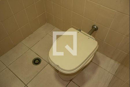 Apartamento para alugar com 128m², 3 quartos e 2 vagas Apartamento para alugar com 128m², 3 quartos e 2 vagasBanheiro de Serviço