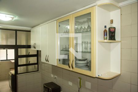 Apartamento para alugar com 128m², 3 quartos e 2 vagas Apartamento para alugar com 128m², 3 quartos e 2 vagasCozinha