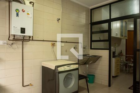 Apartamento para alugar com 128m², 3 quartos e 2 vagas Apartamento para alugar com 128m², 3 quartos e 2 vagasÁrea de Serviço