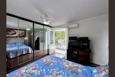 Casa à venda com 254m², 5 quartos e 2 vagas Casa à venda com 254m², 5 quartos e 2 vagasSuíte 1