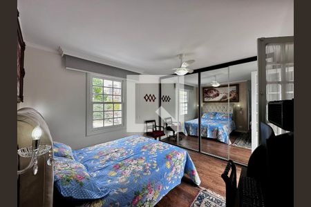 Casa à venda com 254m², 5 quartos e 2 vagas Casa à venda com 254m², 5 quartos e 2 vagasSuíte 1