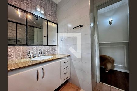 Casa à venda com 254m², 5 quartos e 2 vagas Casa à venda com 254m², 5 quartos e 2 vagasBanheiro Social