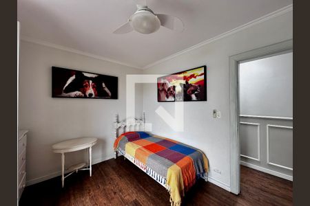 Casa à venda com 254m², 5 quartos e 2 vagas Casa à venda com 254m², 5 quartos e 2 vagasQuarto 4