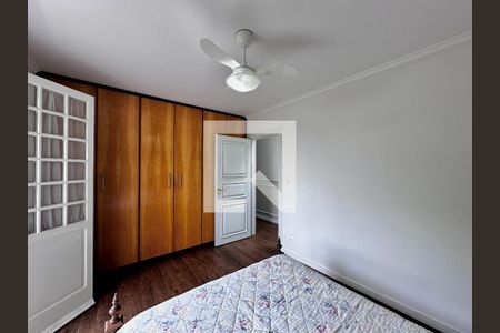Casa à venda com 254m², 5 quartos e 2 vagas Casa à venda com 254m², 5 quartos e 2 vagasQuarto 3