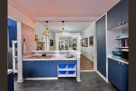 Casa à venda com 254m², 5 quartos e 2 vagas Casa à venda com 254m², 5 quartos e 2 vagasCozinha