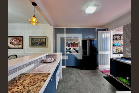 Casa à venda com 254m², 5 quartos e 2 vagas Casa à venda com 254m², 5 quartos e 2 vagasCozinha