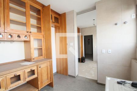 Apartamento à venda com 198m², 4 quartos e 3 vagasCozinha - Armários