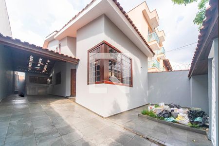 Casa à venda com 300m², 3 quartos e 2 vagasGaragem e Jardim