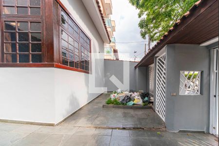 Casa à venda com 300m², 3 quartos e 2 vagasGaragem e Jardim