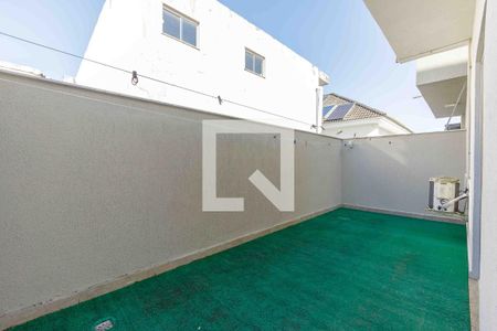 Casa de condomínio à venda com 240m², 4 quartos e 1 vagaVaranda da Suíte 2