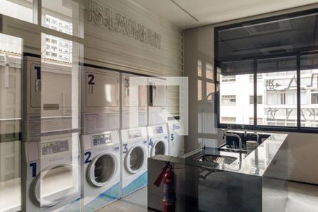 Studio à venda com 27m², 1 quarto e sem vaga Studio à venda com 27m², 1 quarto e sem vagaÁrea comum - Lavanderia