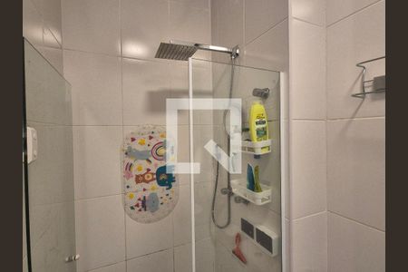 Apartamento à venda com 113m², 3 quartos e 2 vagas Apartamento à venda com 113m², 3 quartos e 2 vagasBanheiro social