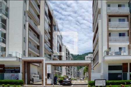 Apartamento à venda com 113m², 3 quartos e 2 vagas Apartamento à venda com 113m², 3 quartos e 2 vagasfachada e portaria