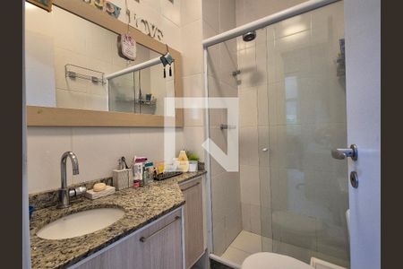 Apartamento à venda com 113m², 3 quartos e 2 vagas Apartamento à venda com 113m², 3 quartos e 2 vagasBanheiro da suíte