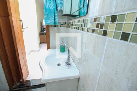 Casa à venda com 300m², 3 quartos e 2 vagasLavabo