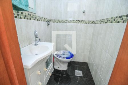 Casa à venda com 300m², 3 quartos e 2 vagasLavabo