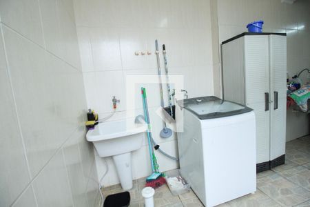 Casa à venda com 300m², 3 quartos e 2 vagasÁrea de Serviço