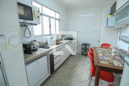 Casa à venda com 300m², 3 quartos e 2 vagasCozinha