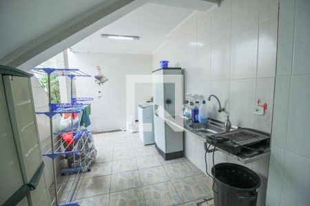 Casa à venda com 300m², 3 quartos e 2 vagasÁrea de Serviço