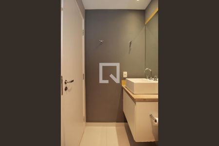 Apartamento à venda com 68m², 1 quarto e 1 vaga Apartamento à venda com 68m², 1 quarto e 1 vagaBanheiro da Suíte