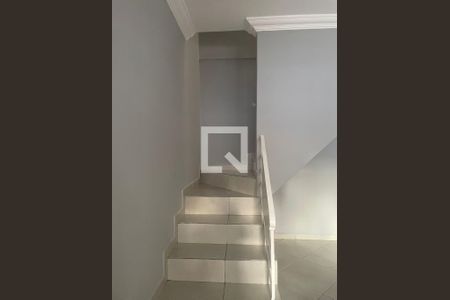 Casa à venda com 132m², 3 quartos e 2 vagas Casa à venda com 132m², 3 quartos e 2 vagasSala