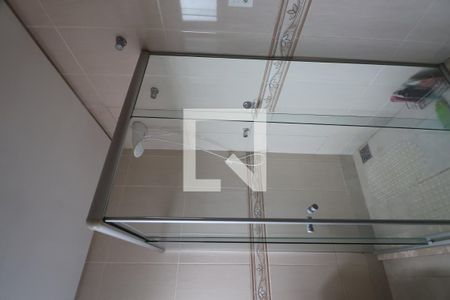 Casa à venda com 245m², 3 quartos e 4 vagasBanheiro da Suíte