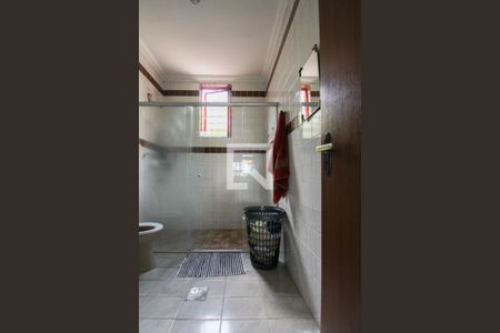 Casa à venda com 405m², 5 quartos e 4 vagas Casa à venda com 405m², 5 quartos e 4 vagasBanheiro da Suíte