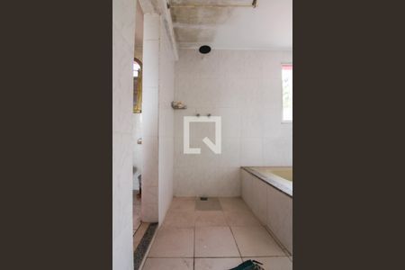 Casa à venda com 405m², 5 quartos e 4 vagas Casa à venda com 405m², 5 quartos e 4 vagasBanheiro da Suíte 2