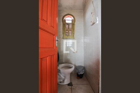 Casa à venda com 405m², 5 quartos e 4 vagas Casa à venda com 405m², 5 quartos e 4 vagasBanheiro da Suíte 2