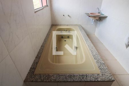 Casa à venda com 405m², 5 quartos e 4 vagas Casa à venda com 405m², 5 quartos e 4 vagasBanheiro da Suíte 2