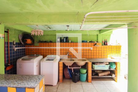 Casa à venda com 405m², 5 quartos e 4 vagas Casa à venda com 405m², 5 quartos e 4 vagasÁrea de Serviço