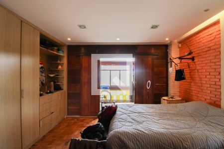 Casa à venda com 405m², 5 quartos e 4 vagas Casa à venda com 405m², 5 quartos e 4 vagasSuíte