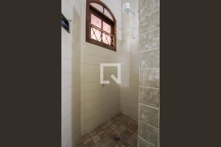 Casa à venda com 405m², 5 quartos e 4 vagas Casa à venda com 405m², 5 quartos e 4 vagasBanheiro Social