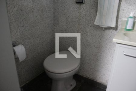 Casa à venda com 182m², 3 quartos e 2 vagasBanheiro de serviço