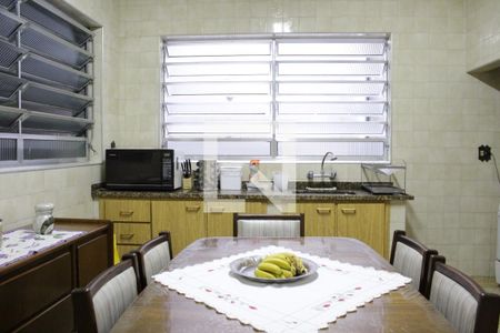 Casa à venda com 182m², 3 quartos e 2 vagasCozinha