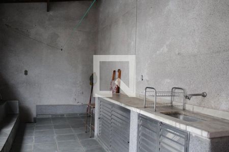 Casa à venda com 182m², 3 quartos e 2 vagasChurrasqueira