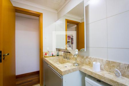 Apartamento à venda com 126m², 3 quartos e 3 vagasBanheiro do quarto 2