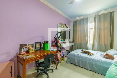 Casa de condomínio à venda com 335m², 5 quartos e 5 vagas Casa de condomínio à venda com 335m², 5 quartos e 5 vagasQuarto 2