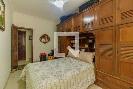 Casa de condomínio à venda com 335m², 5 quartos e 5 vagas Casa de condomínio à venda com 335m², 5 quartos e 5 vagasQuarto 1