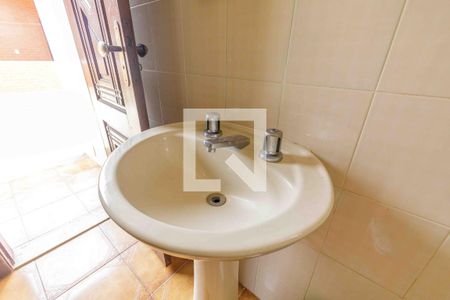 Casa de condomínio à venda com 335m², 5 quartos e 5 vagas Casa de condomínio à venda com 335m², 5 quartos e 5 vagasBanheiro da Suíte 3