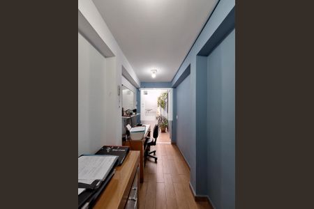 Casa à venda com 230m², 2 quartos e 2 vagas Casa à venda com 230m², 2 quartos e 2 vagasEscritório