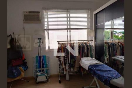 Casa à venda com 108m², 3 quartos e 1 vaga