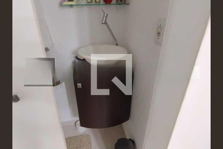 Casa à venda com 108m², 3 quartos e 1 vaga