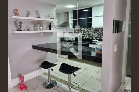 Casa de condomínio à venda com 182m², 5 quartos e 2 vagas